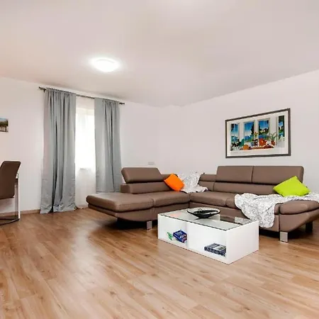 Penzion Aria And Apartmant Fuga 4*